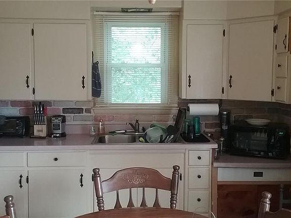 5th image of 7096 Campbell Blvd