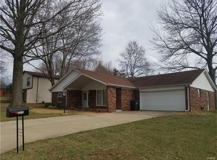 2212 Monterey Dr, Belleville, IL 62221