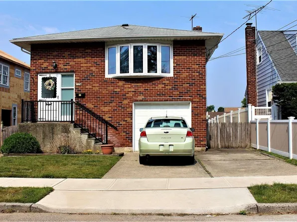 142 Oakley Avenue, Elmont, NY 11003