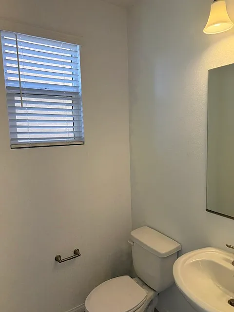 3 bed, 2.5 bath, 1479 sqft, $1,850 — Photo 4