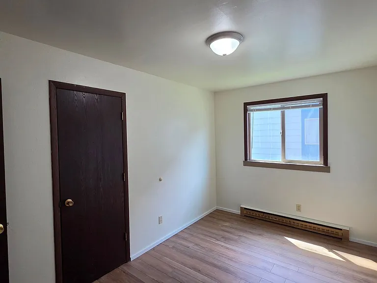 2101 S Garfield St — Photo 15