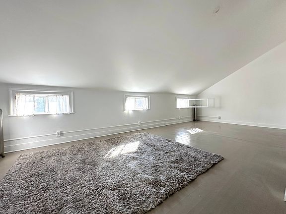 2nd image of 112 1st St #3