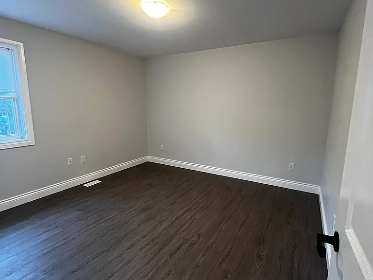 78 Ottaway Ave — Photo 24