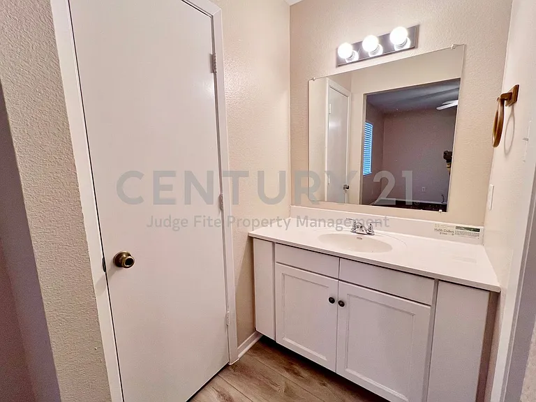 1311 Nolte Dr — Photo 8