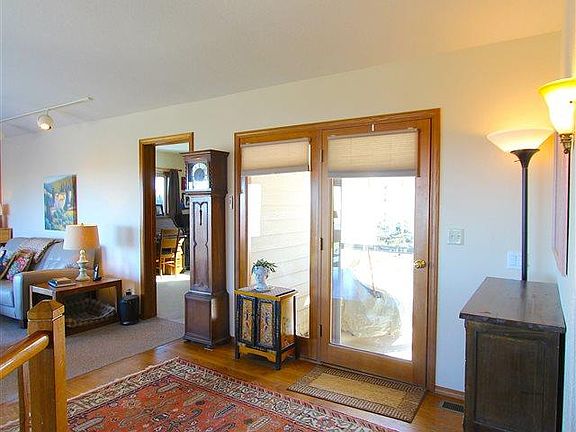 5th image of 259 Rockwood Dr