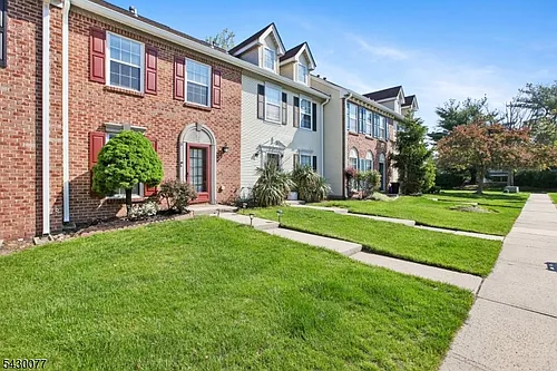 8 Lindsey Ct Photo 1