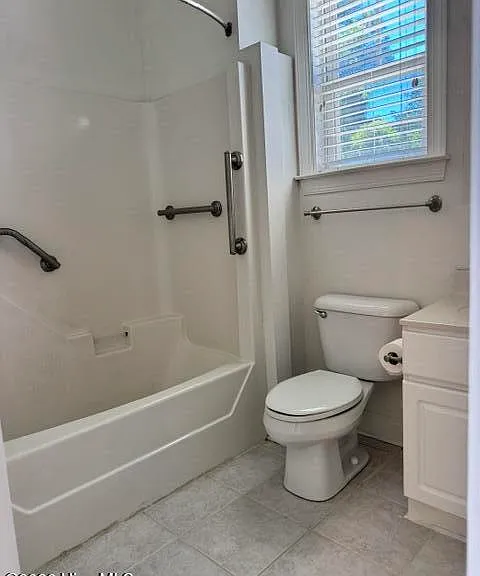 4975 N Hampton Dr SE — Photo 24