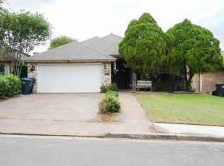 8906 Rolling Hills Dr, Laredo, TX 78045