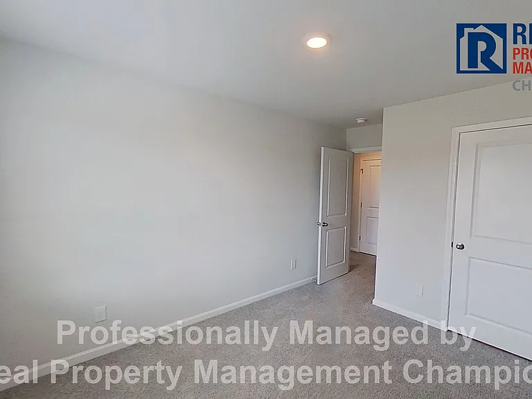 3110 Lobelia Ln — Photo 18