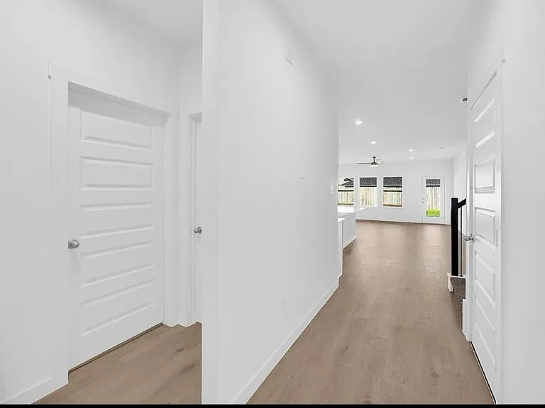 31827 Kellan Grove Ct — Photo 2