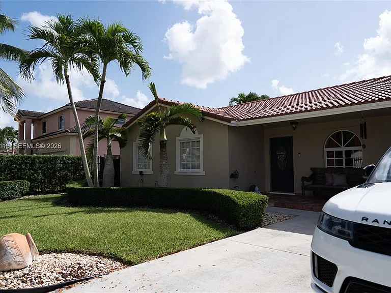 17992 SW 152nd Ct — Photo 33