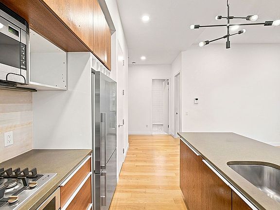 4th image of 42 Duffield St APT 2A