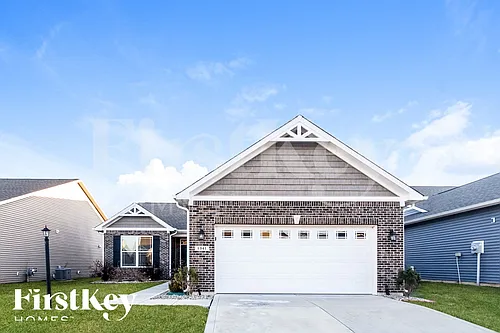 1341 Blackthorne Trl N Photo 1