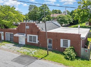 111 W. Starmount Ave., Liberty, NC 27298