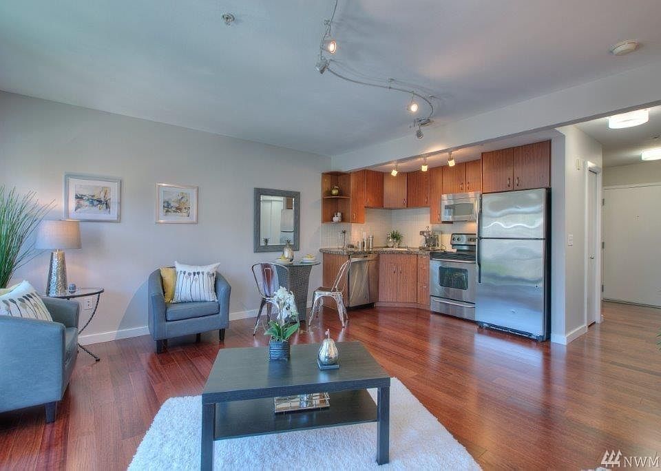 1st image of 103 Bellevue Ave E APT 406