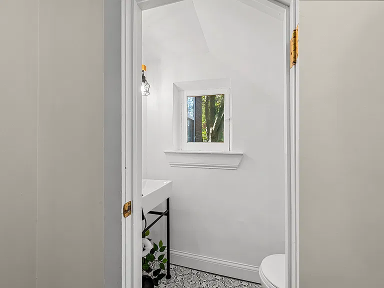 7472 Hazel Ave — Photo 11