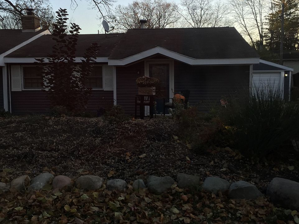 1st image of 2647 Crocker St
