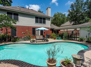 91 E Sterling Pond Cir, The Woodlands, TX 77382