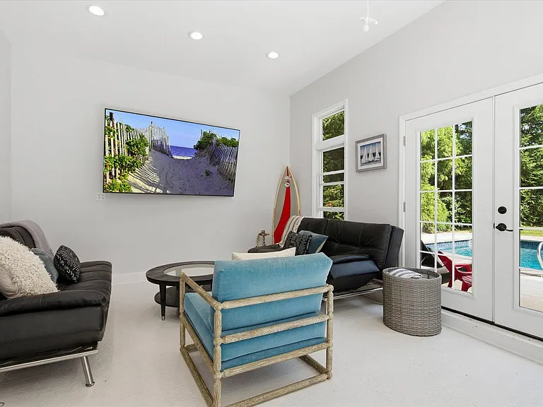 255 Sunset Ave — Photo 20