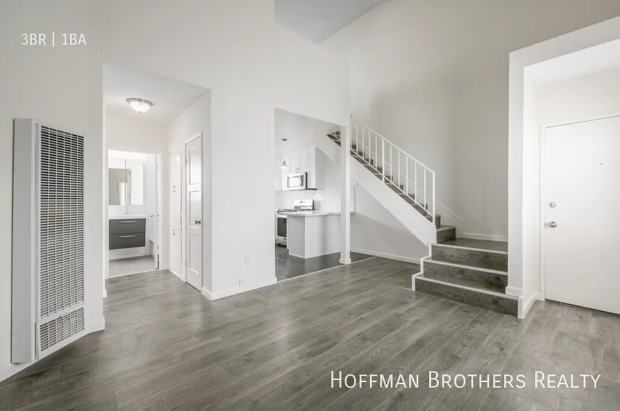 3 bed, $2,849 — Photo 4