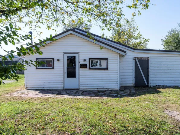 61 Chautauqua St, Peebles, OH 45660