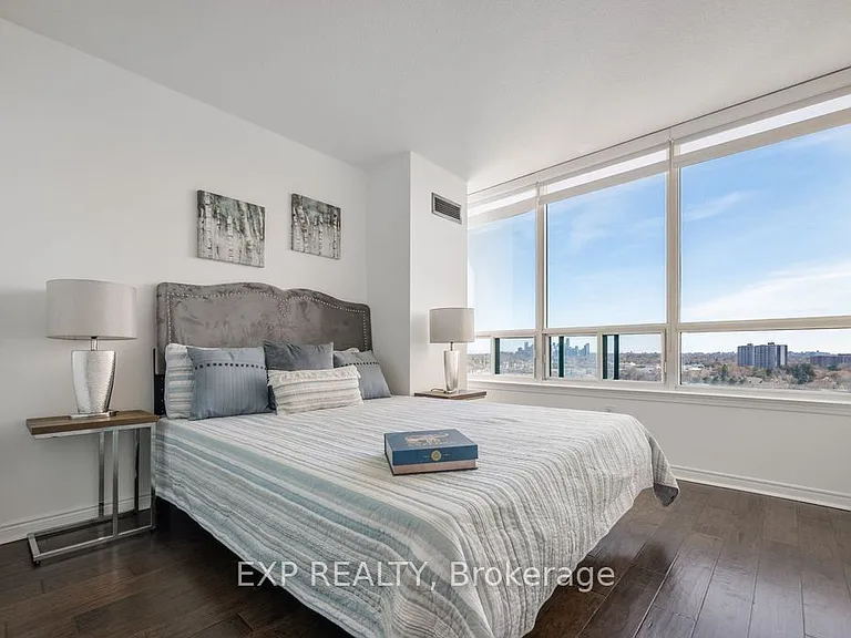 7250 Yonge St #1709 — Photo 13