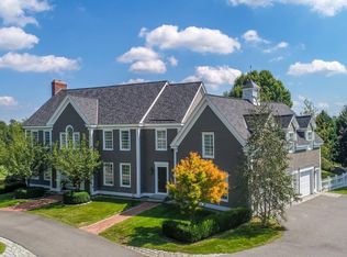 420 Sunnyhill Rd, Lunenburg, MA 01462