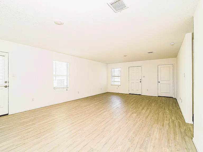 8806 Barrow Path — Photo 6
