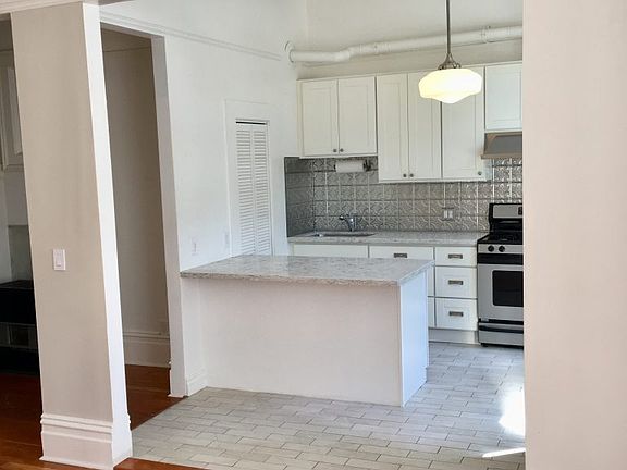3rd image of 1190 Haight St #211