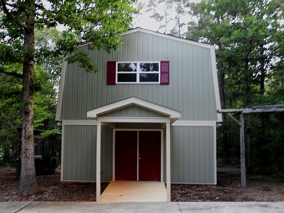 800 sq ft bldg heated/cooled