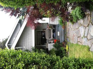 7750 17th Ave NE, Seattle, WA 98115