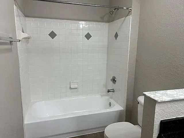 831 Camargo Way — Photo 11