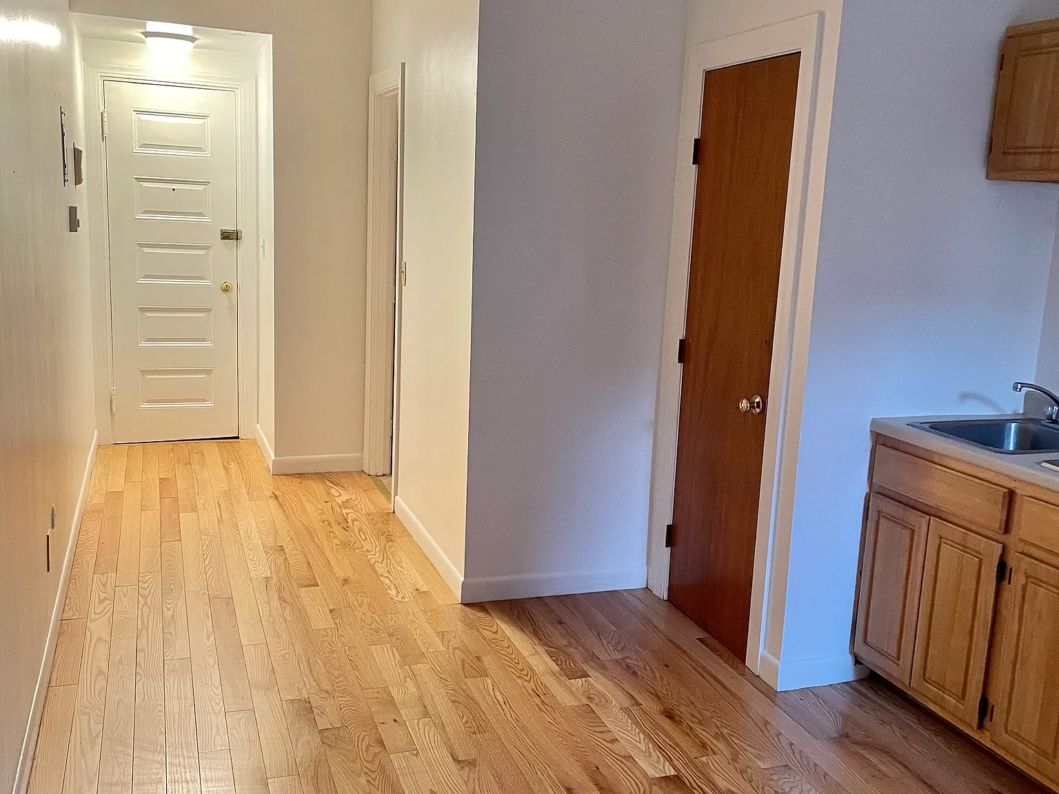 Studio, $2,095 — Photo 2