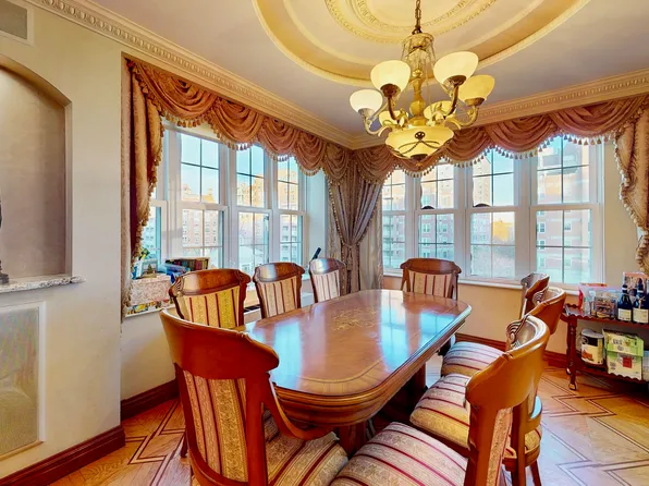 120 Oceana Drive West image 5 of 37