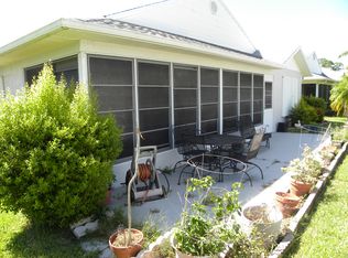 11 Merida Ln, Port Saint Lucie, FL 34952