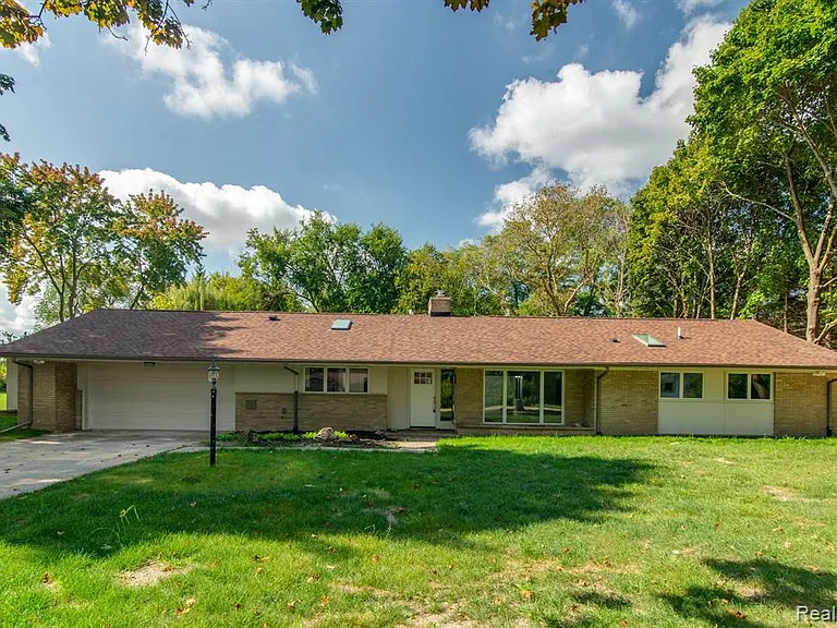 2800 Acorn Rd — Photo 2