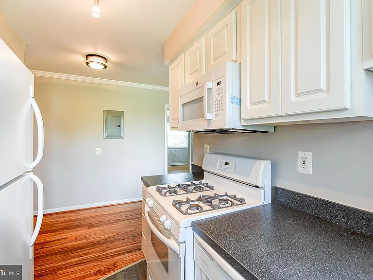 1627 Massachusetts Ave SE #201 — Photo 11