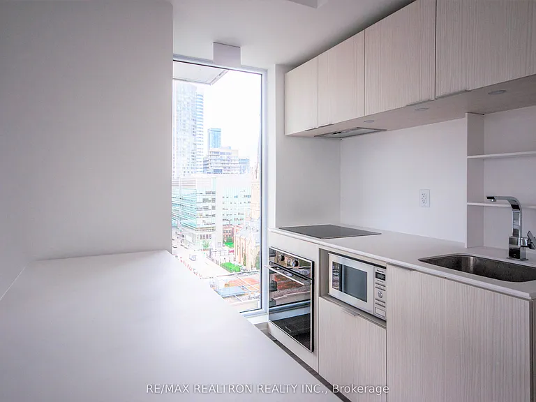 77 Shuter St #1602 — Photo 14