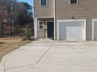 697 Georgetown Cir, Fayetteville, NC 28314