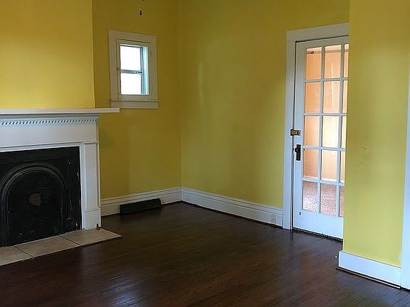 3rd image of 157 N Lincoln St