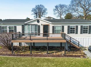 704 N Country Ln, Kodak, TN 37764