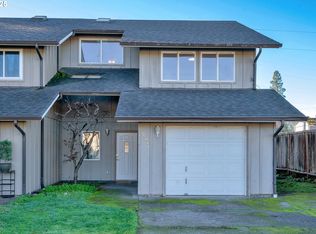 76330 Rainbow St, Oakridge, OR 97463