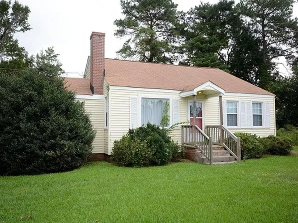 106 Greenbrier Rd, Chesapeake, VA 23320