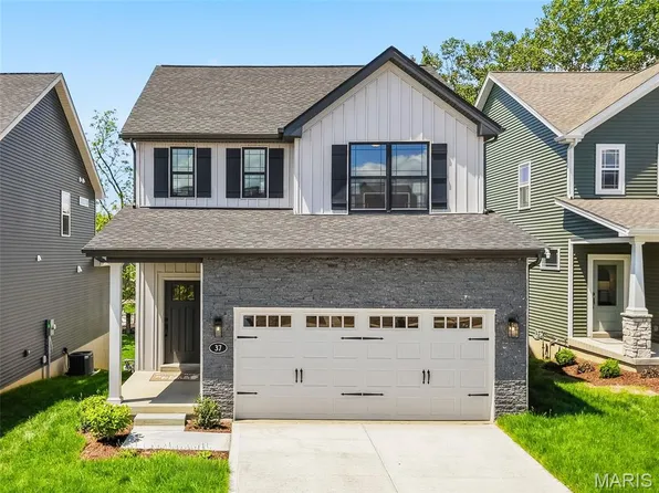 37 Pheasant Ring Dr, Saint Peters, MO 63376