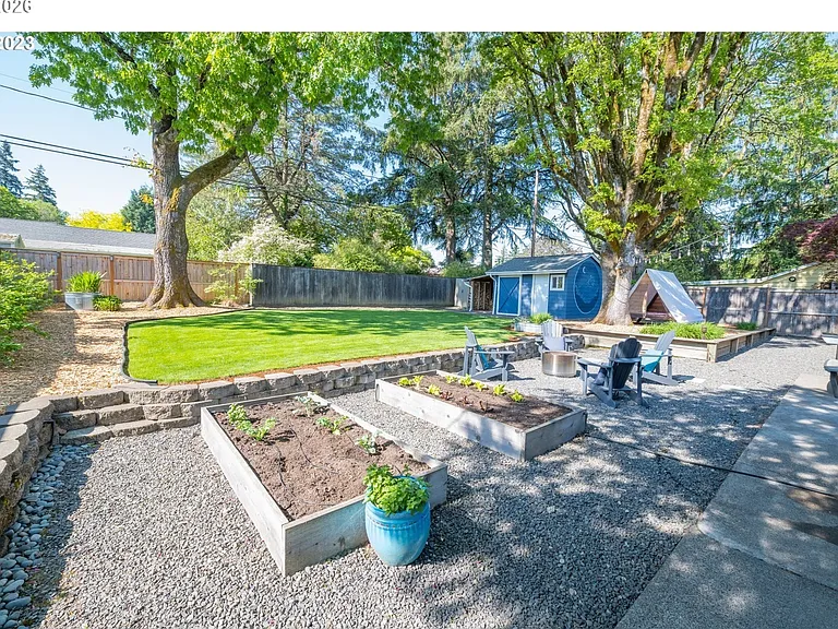 12320 SW Tremont St — Photo 28