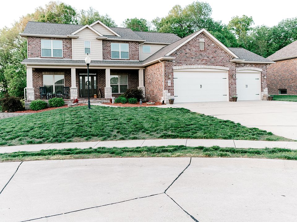 1st image of 140 Walden Dr