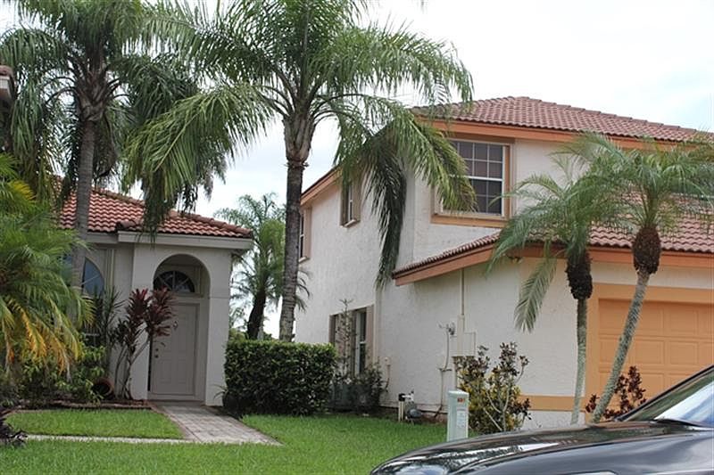1st image of 381 SW 181st Ave