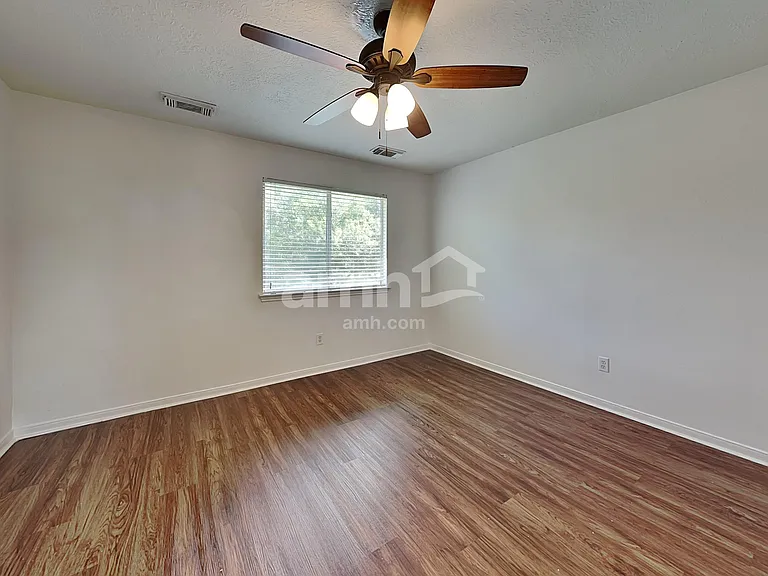5349 Yale Dr — Photo 17