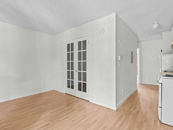 4th image of 1934 18th St APT 23