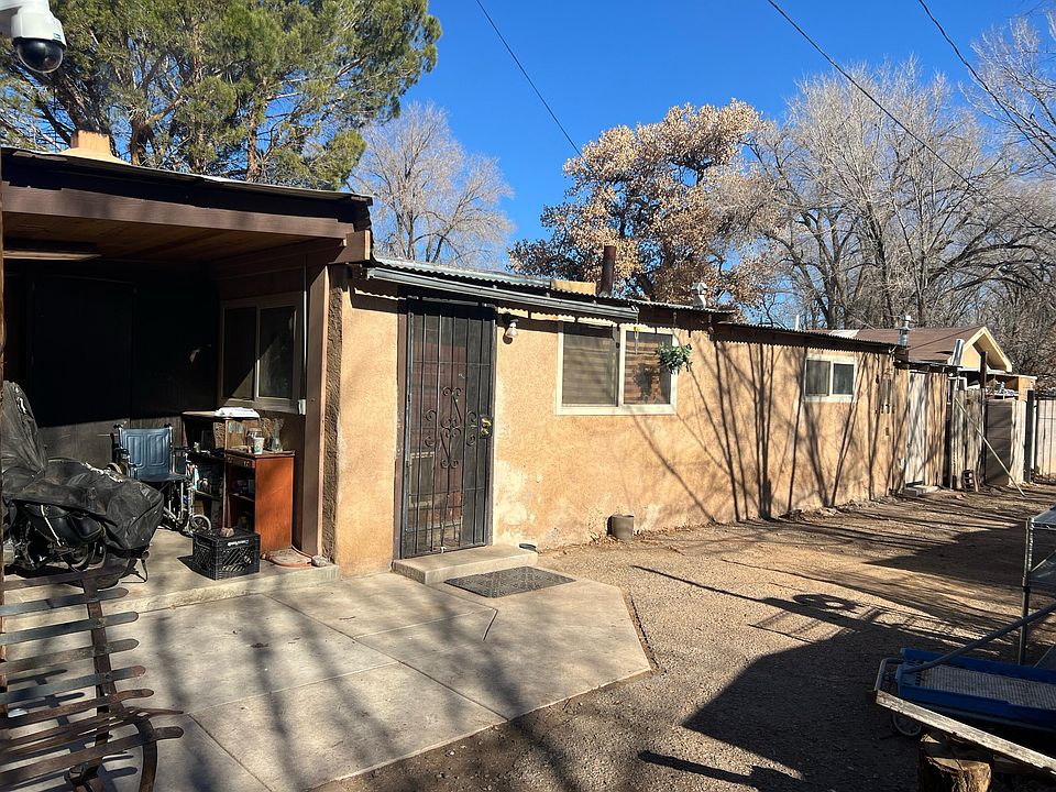 1st image of 1022 Cerro Vista Rd SW